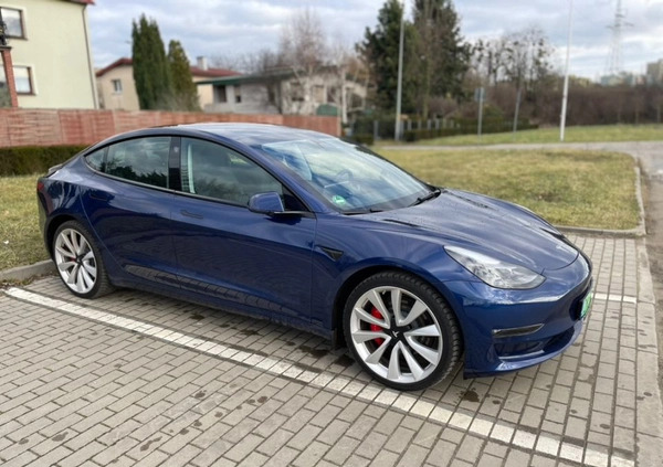 Tesla Model 3 cena 185000 przebieg: 43000, rok produkcji 2022 z Wrocław małe 56